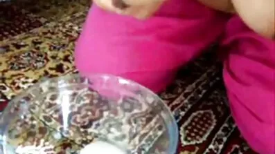 বড় boobs সঙ্গে মা তার প্রেমিকার লিঙ্গ বাংলাদেশী গোপন সেক্স ভিডিও উপর cums একটি spanking সময়