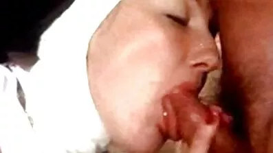 লাল বিছানায় তার প্রেমিকের sex video বাংলা সাথে বড় দুধ খাওয়া শ্যামাঙ্গিনী।
