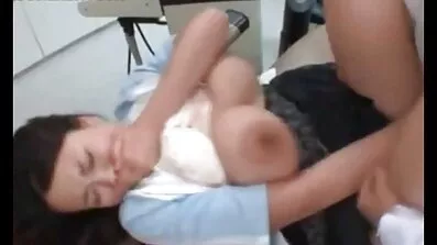 গাঢ় কেশিক মা একটি ব্লোজব পরে তার প্রেমিকার কাছ থেকে একটি দীর্ঘ বাংলা sex প্রতীক্ষিত যৌনসঙ্গম পায়