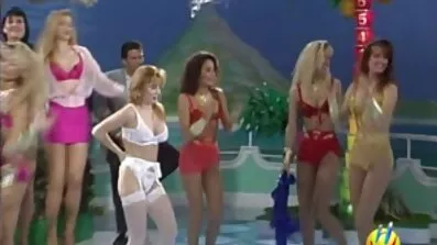 পুল ক্লিনার তার অধীনে একটি busty সুন্দরী বাঁক এবং তার মৃদু যৌন দান বাংলা সেক্সি বিএফ