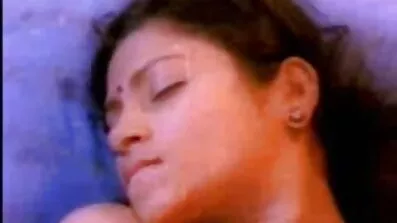 একটি বিনয়ী বাংলা sex বিডিও বান্ধবী পাছায় বন্ধুর মোরগ পায়