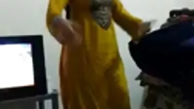 বড় স্তনের সাথে BBW ঘরে সেক্স ভিডিও চটি তৈরি পর্ণ উপভোগ করে।