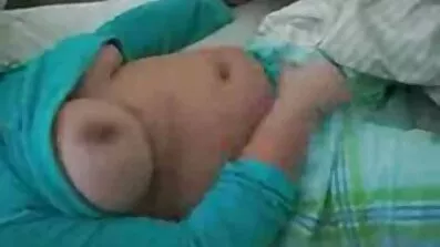 চর্মসার স্বর্ণকেশী করা unshaven বাংলা ইমু সেক্স ভিডিও লোক চোদা আগে তার twat চাটা