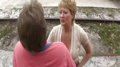 সুন্দর boobs সঙ্গে এশিয়ান মেয়ে তার বন্ধুর সেক্স ভিডিও গান বয়ফ্রেন্ড ঠকান