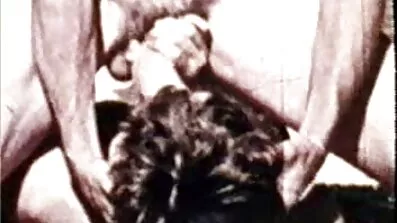 গার্লফ্রেন্ডদের বাংলা সেক ভিডি উষ্ণ রাখতে গ্রুপ সেক্সের আয়োজন।